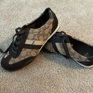 Coach Kelson size 7B